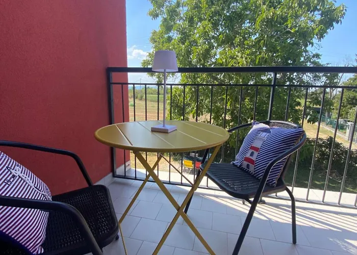 Sala Dell Estate Aparthotel Secchia